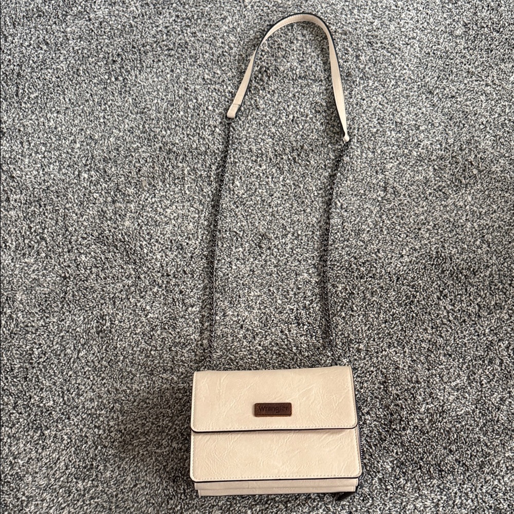 Wrangler Cream Crossbody with Chain-and-Leather Strap